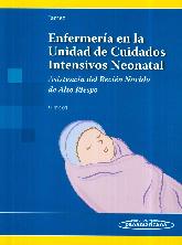 Enfermera en la Unidad de cuidados intensivos neonatal