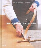 Artesana en Cuero
