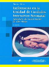 Enfermera en la Unidad de Cuidados Intensivos Neonatales