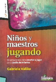 Nios y Maestros Jugando