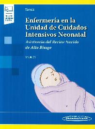 Enfermera en la unidad de cuidados intensivos neonatal