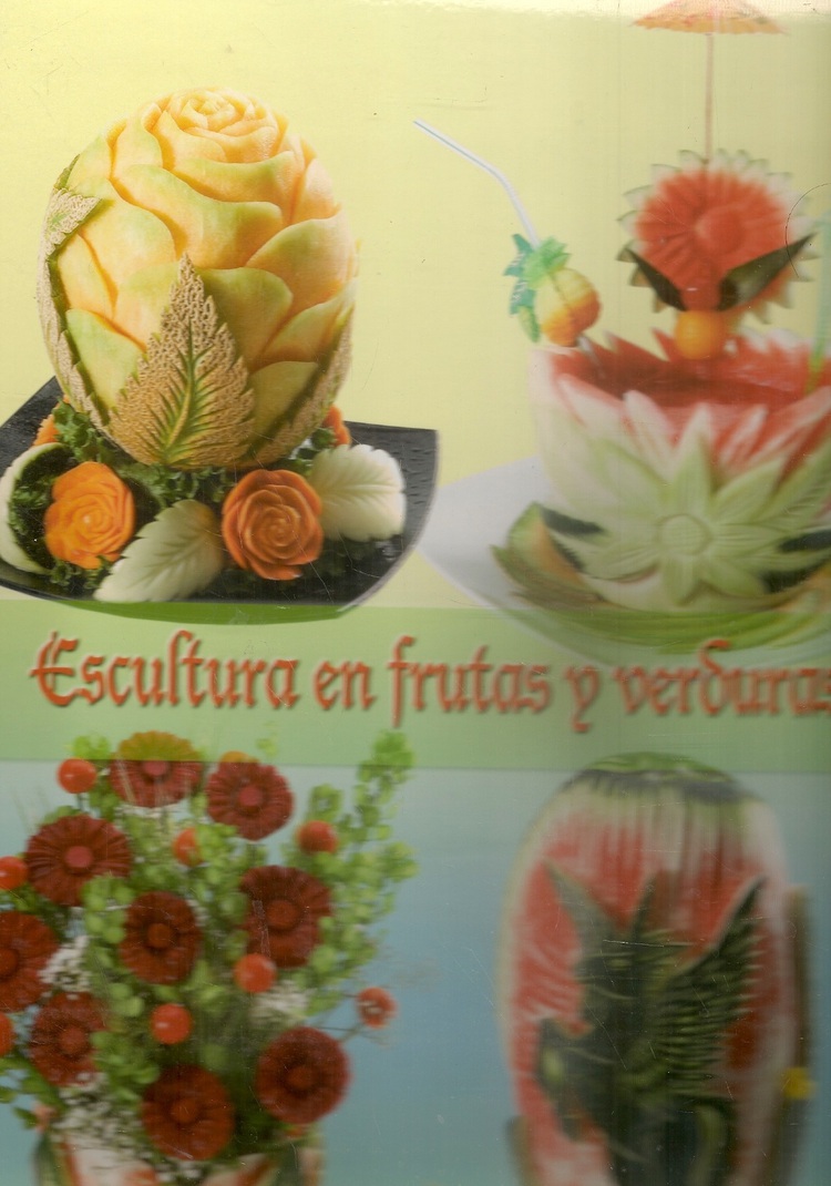 Escultura en frutas y verduras
